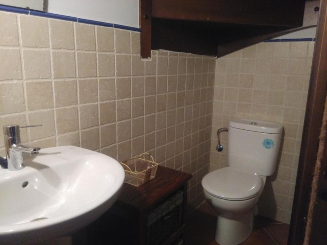4 Bedrooms Cottage