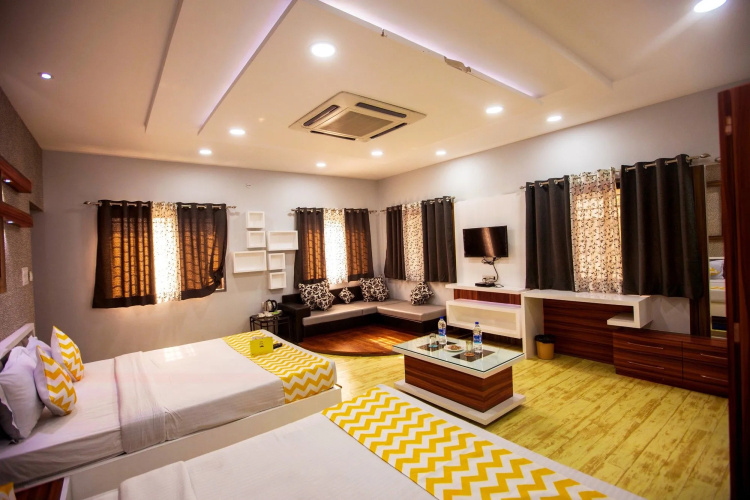 FabHotel Bee Town A.B Road