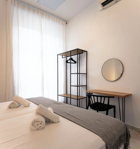 Standard Twin room with balcony