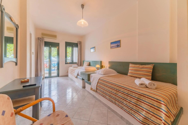Kastro Studios Apartments