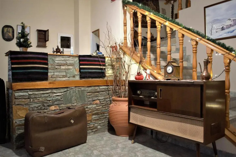 Anemoesa Guesthouse