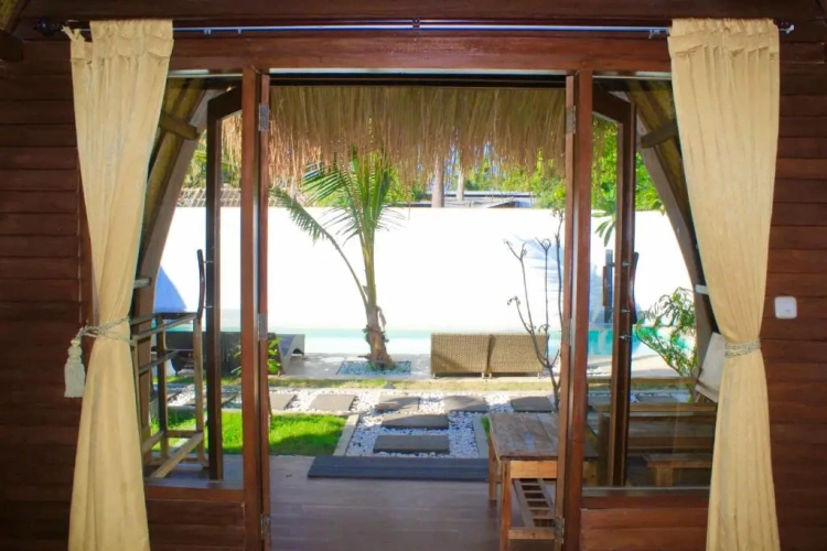 Standard Double room with pool view