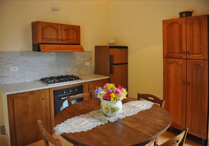 5 Bedrooms Villa