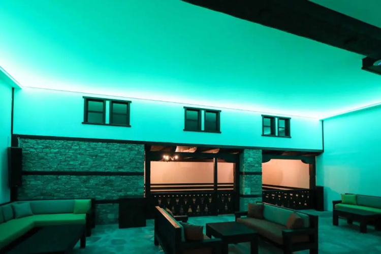 Hotel Leshten