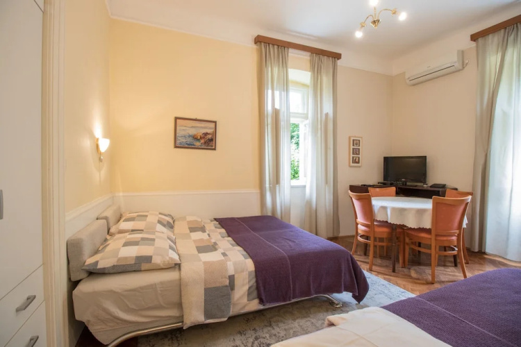 Apartments Rezine