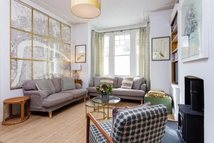 2 Bedrooms Apartment
