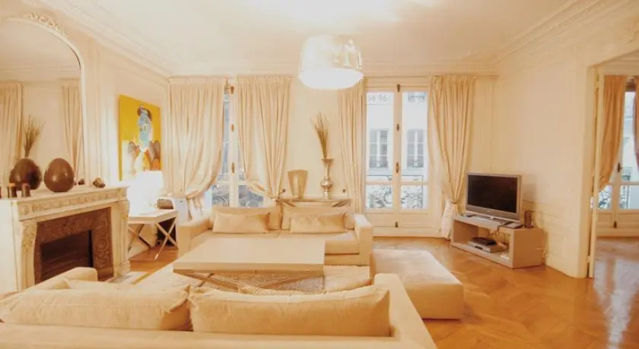 Appartement de Standing Champs Elysees