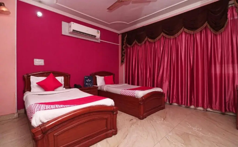 Hotel Centre Point By OYO Rooms