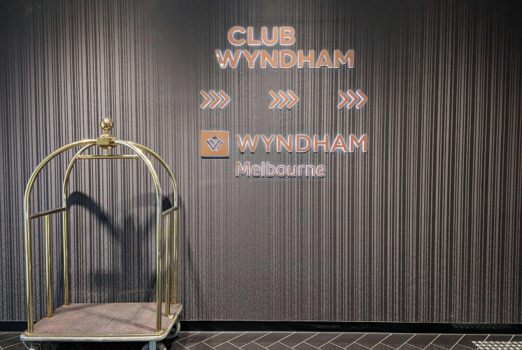 Wyndham Hotel Melbourne Over view