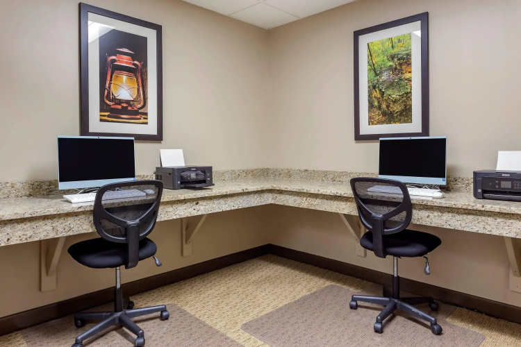 Comfort Inn & Suites Rochelle - DeKalb