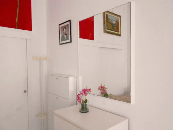 Private Room Noble in Shared Apartment