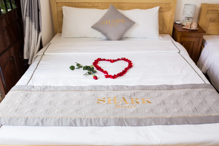 Shark Hotel - Hostel
