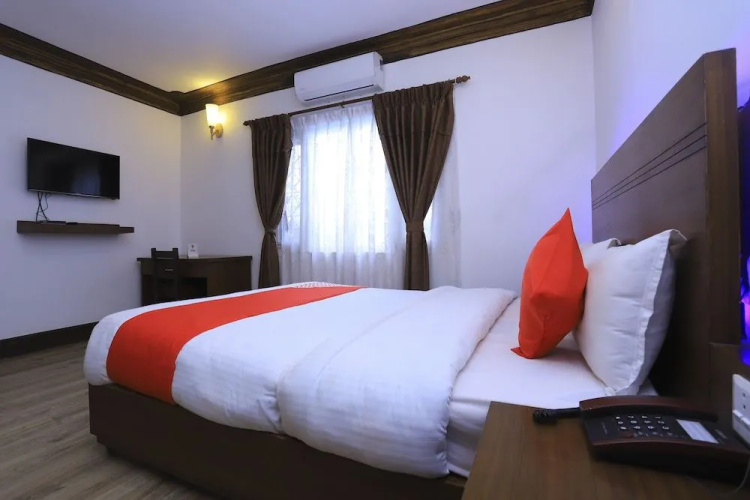 Oyo 591 Hotel Blue Moon