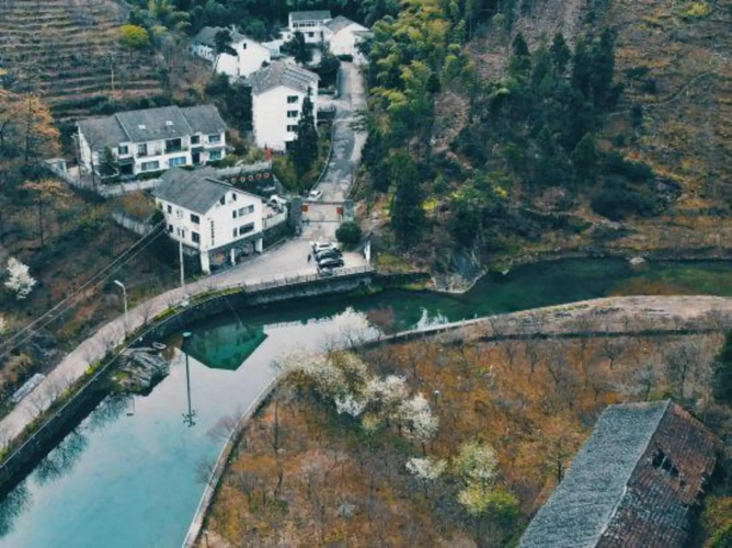 Yuyao 702 Resort
