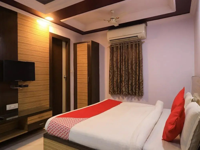 Hotel Rahul by OYO Rooms