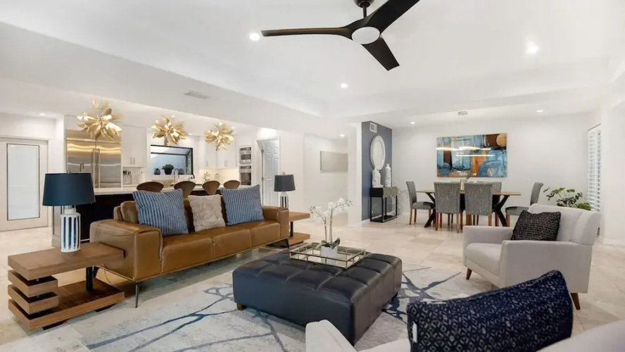 Stunning Vacation Dream Home W/backyard Paradise!