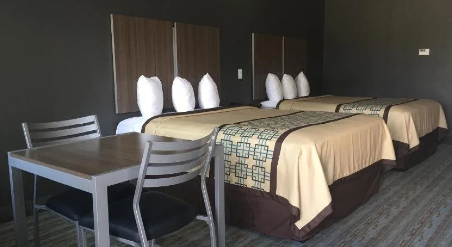 Scottish Inn & Suites