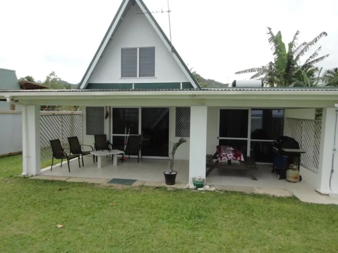 2 Bedrooms Cottage