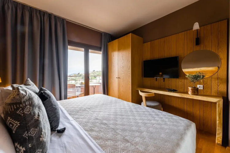 Avaton Suites & Villas