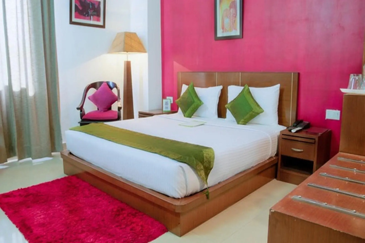 Rg Corporate Suites