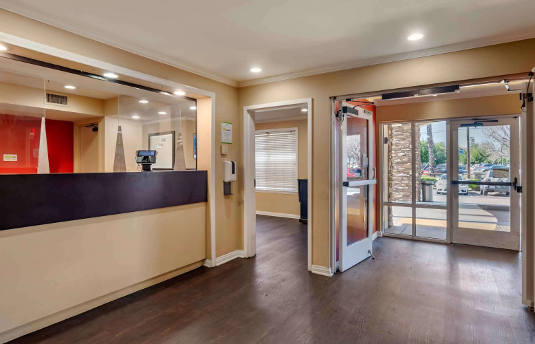 Extended Stay America Los Angeles Monrovia photo 9