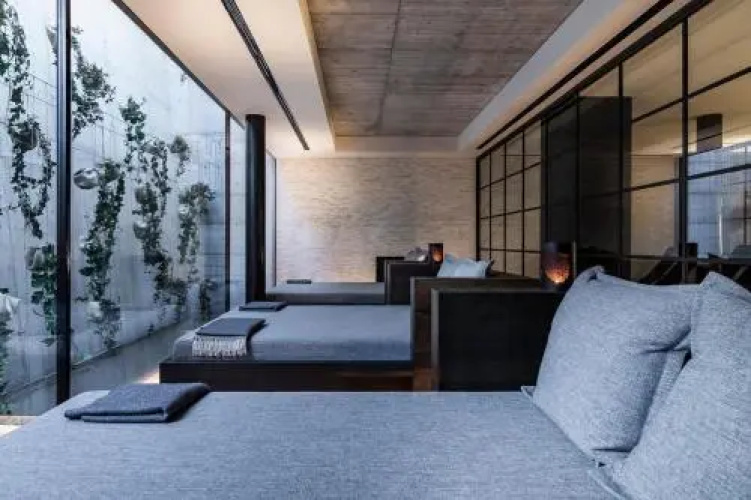 Apartment 7