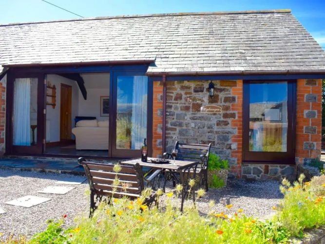 1 Bedroom Double Cottage