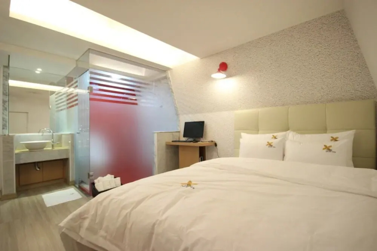 Busan Goejeong Guwol