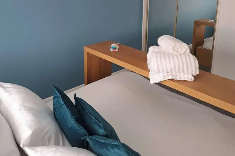 Apartment - Sleeps 4 - Pet Friendly - Parking