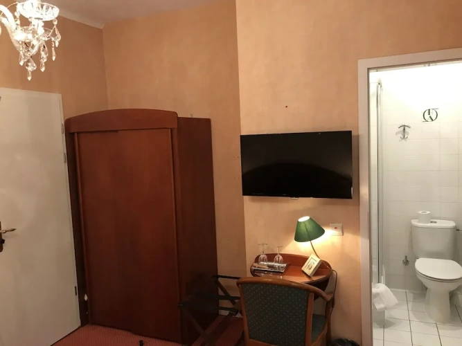 Standard Triple Family room