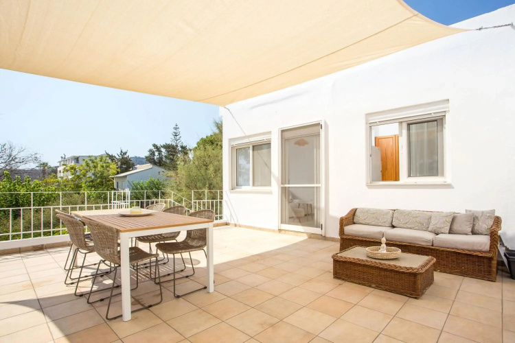 Salty Beach Front House Faliraki
