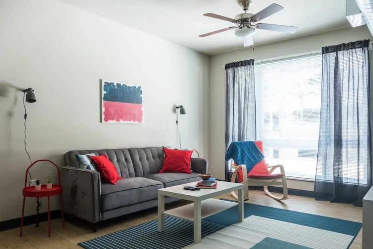 1 BR Downtown Loft Near Fiserv Forum by Frontdesk