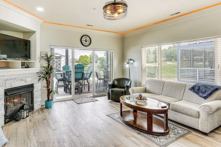 3 Bedrooms Apartment