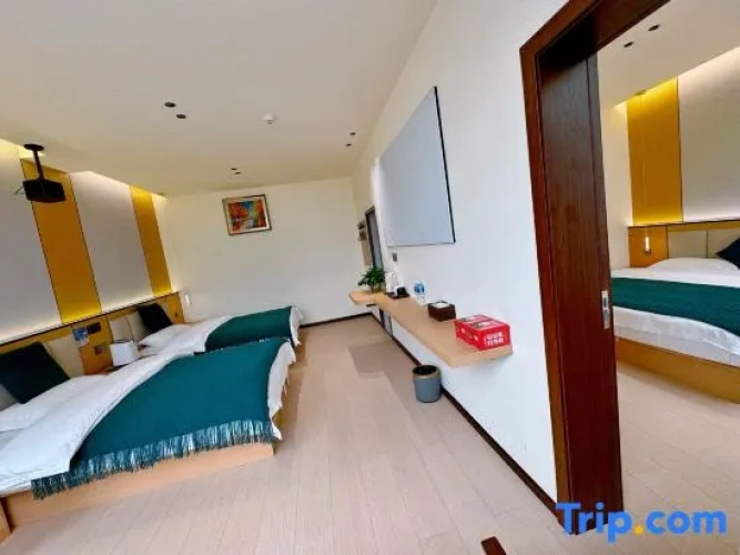 Deluxe Family Suite