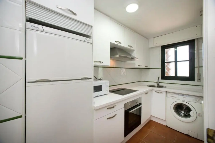 3 Bedrooms Apartment
