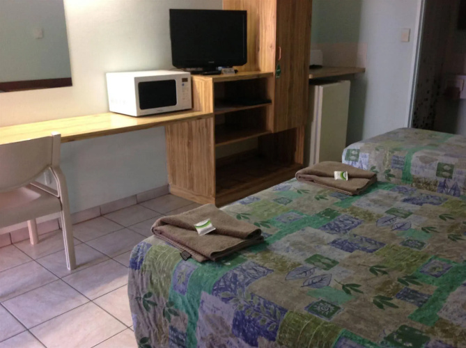 Palms Motel