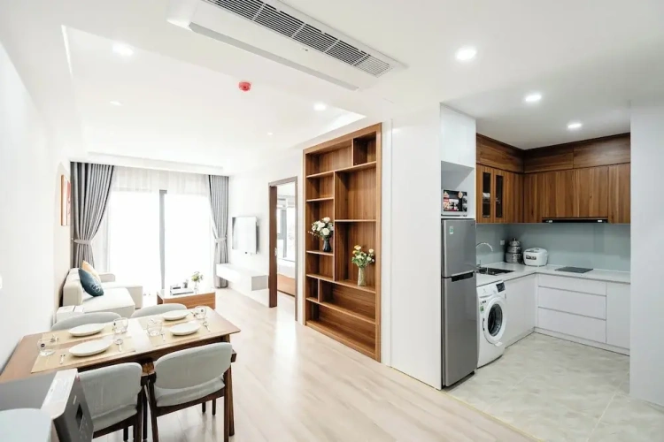 2 Bedrooms Apartment with balcony and with city view
