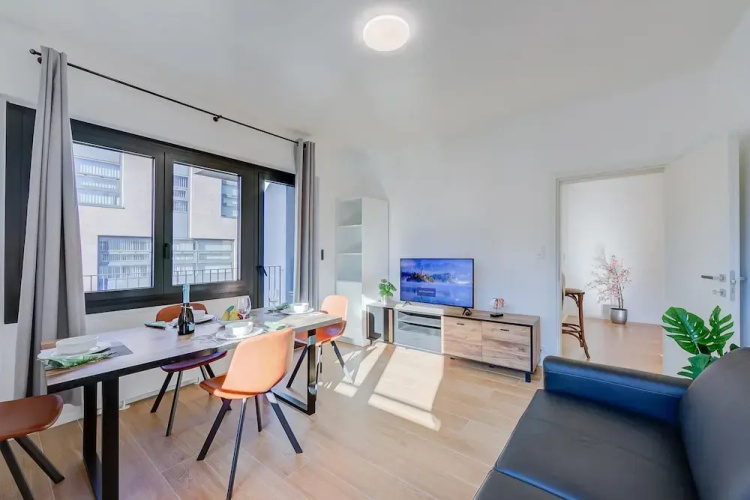 Boutique Apartment 12