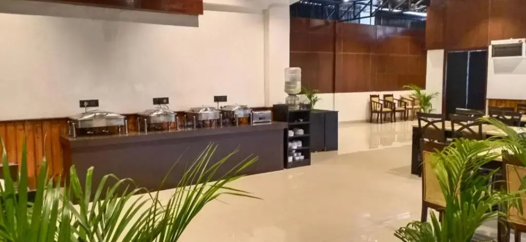 OYO 6645 Hotel Sapphire