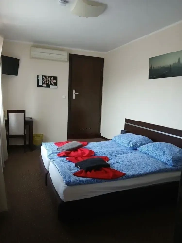Economy Twin room with city view