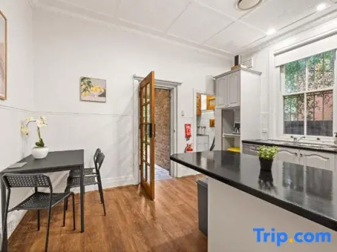 Kensington Room - Central & Affordable
