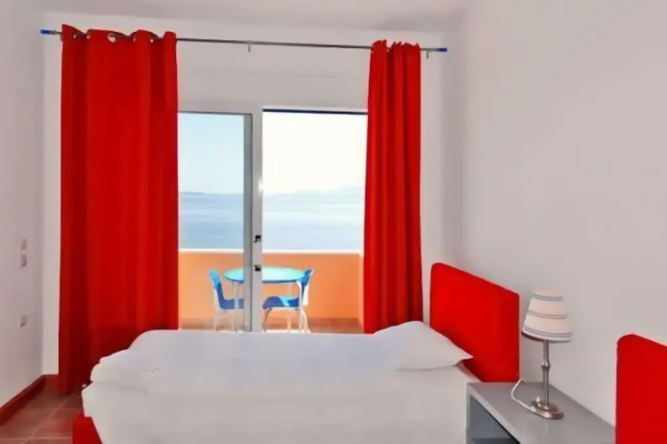 Glyfa Apartments