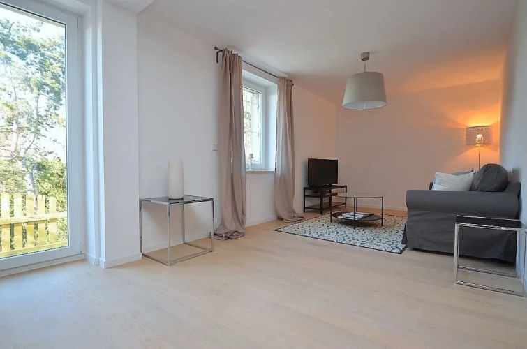 AB Apartment 123