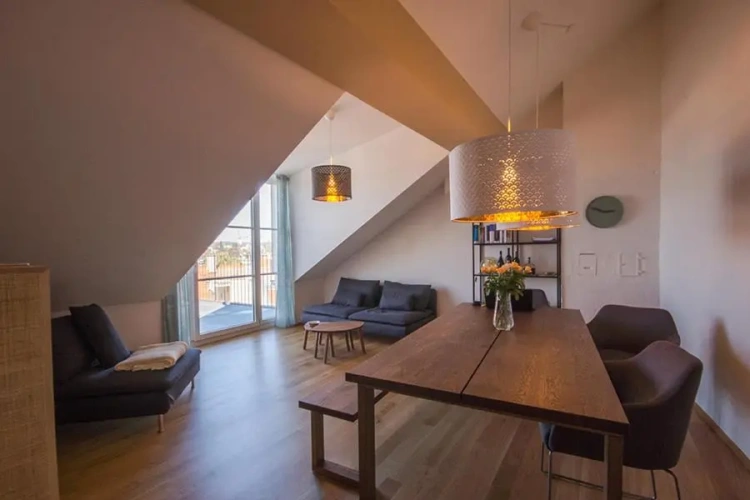 3 Bedrooms Apartment