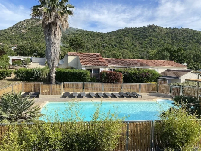 Comfort Villa with garden view