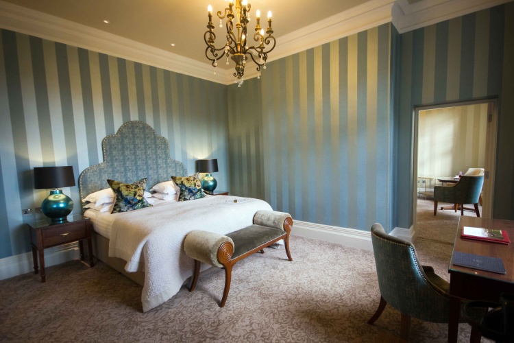 Grand room
