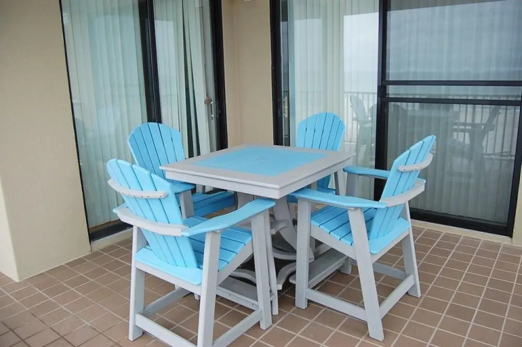 Romar Place 303