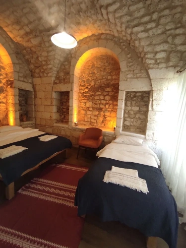 Comfort Triple room with balcony and with courtyard view