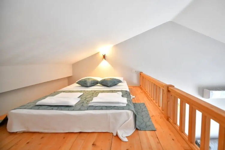 Red Moon Suites
