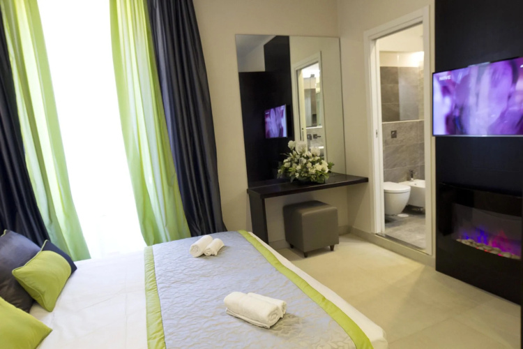 Roman Holidays Boutique Hotel